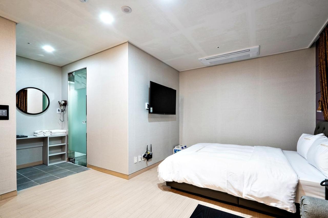 Siheung Seoul Tourist Hotel Экстерьер фото