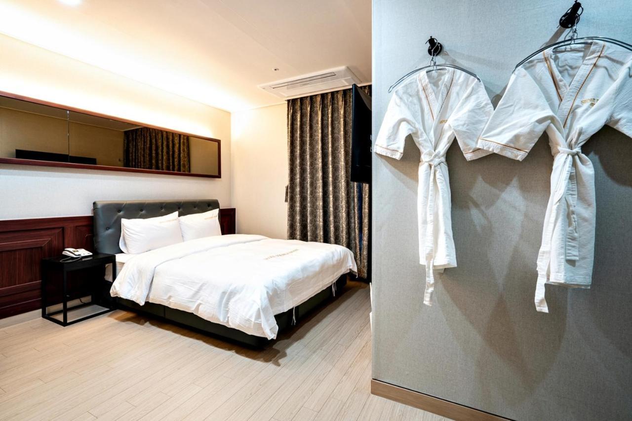 Siheung Seoul Tourist Hotel Экстерьер фото
