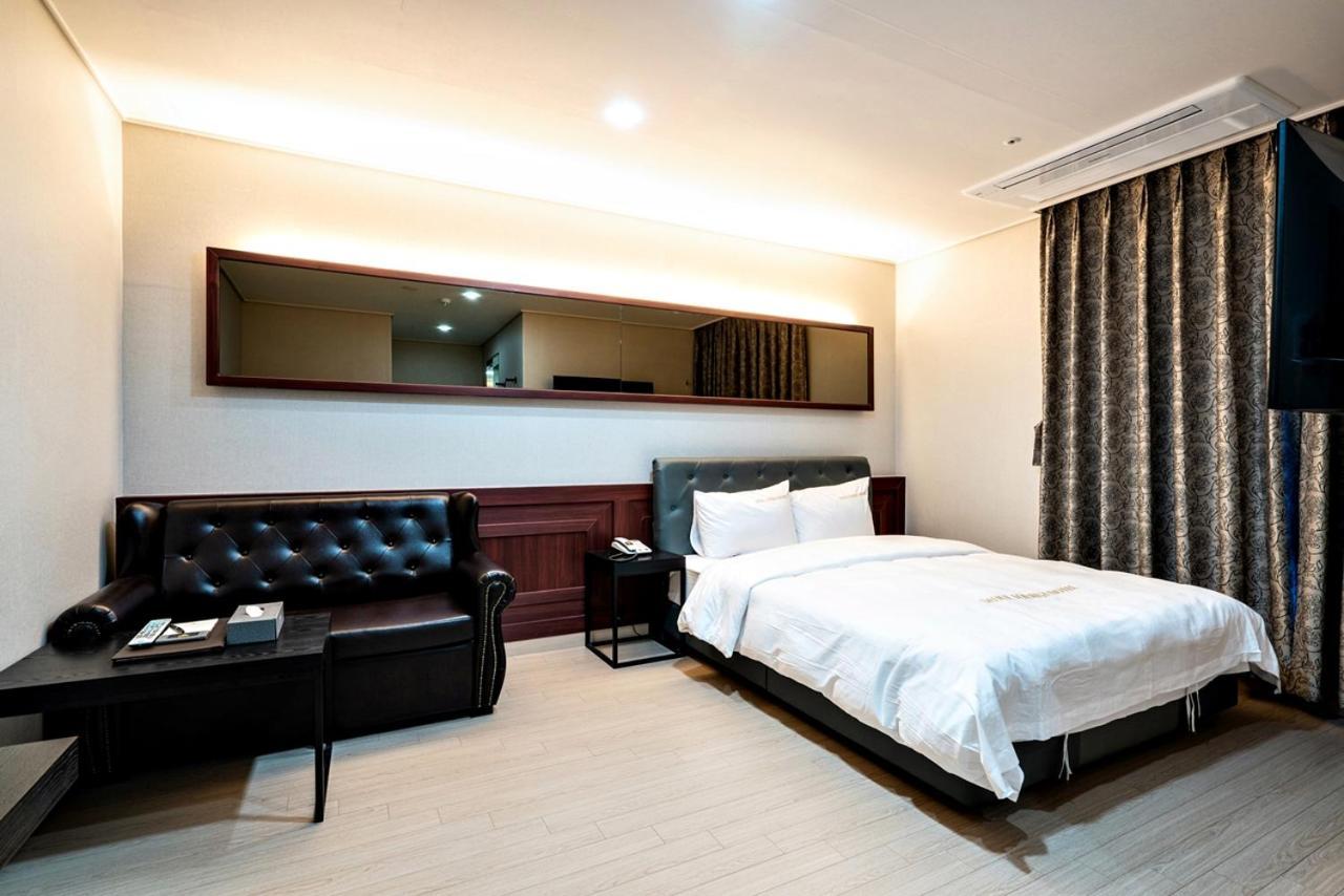 Siheung Seoul Tourist Hotel Экстерьер фото