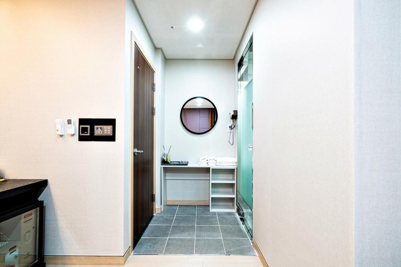 Siheung Seoul Tourist Hotel Экстерьер фото