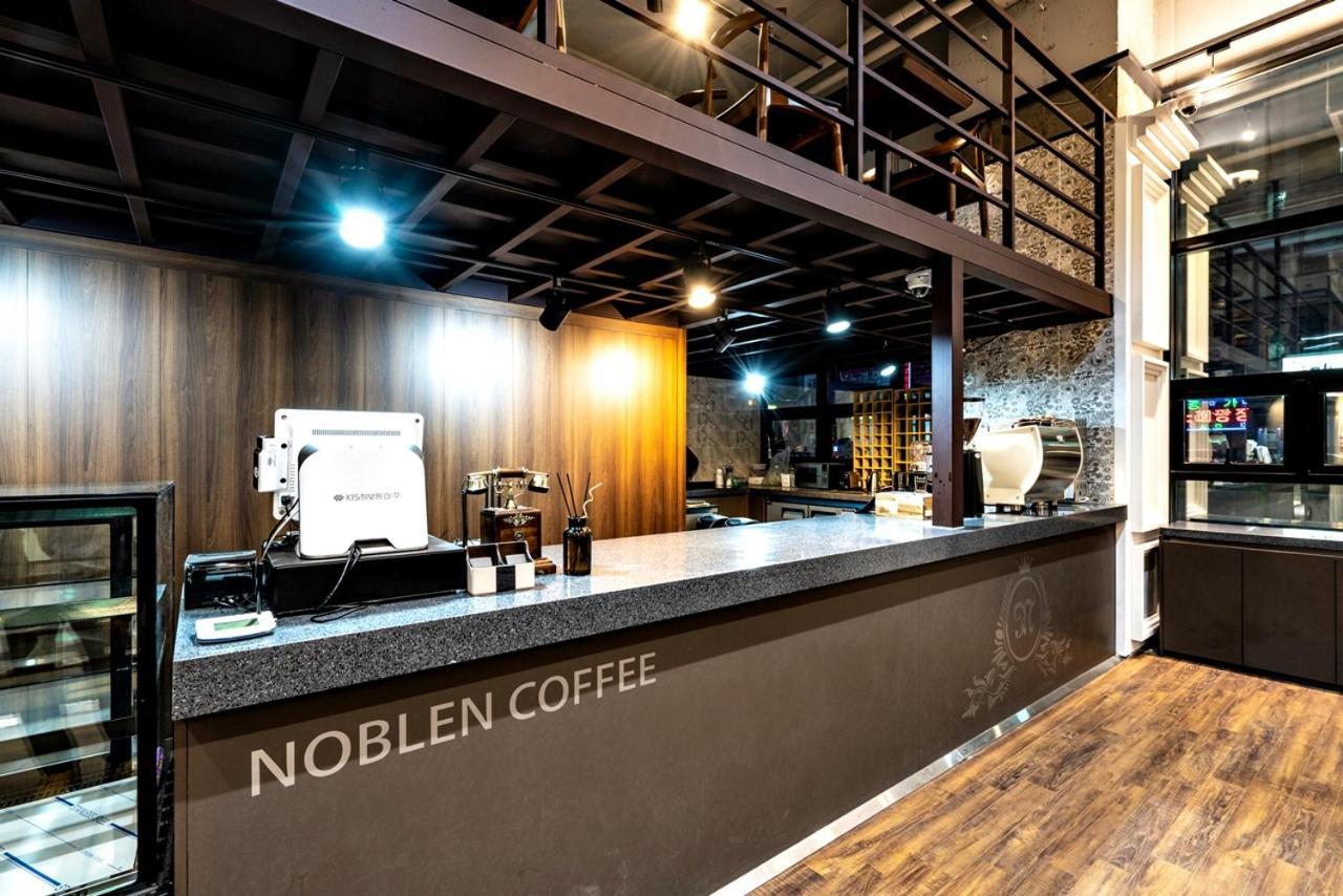 Siheung Seoul Tourist Hotel Экстерьер фото