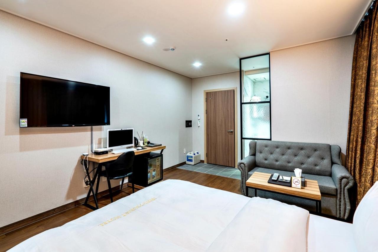 Siheung Seoul Tourist Hotel Экстерьер фото