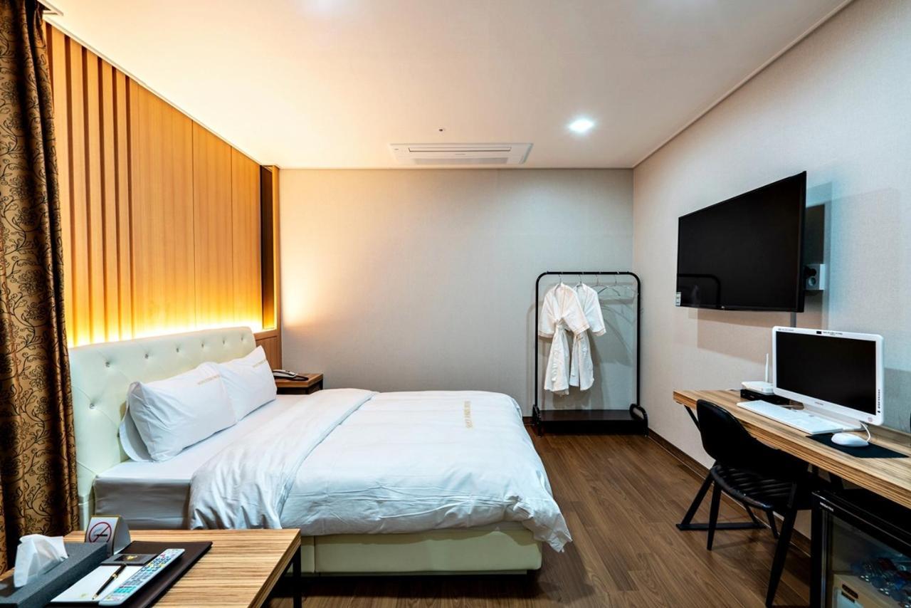 Siheung Seoul Tourist Hotel Экстерьер фото