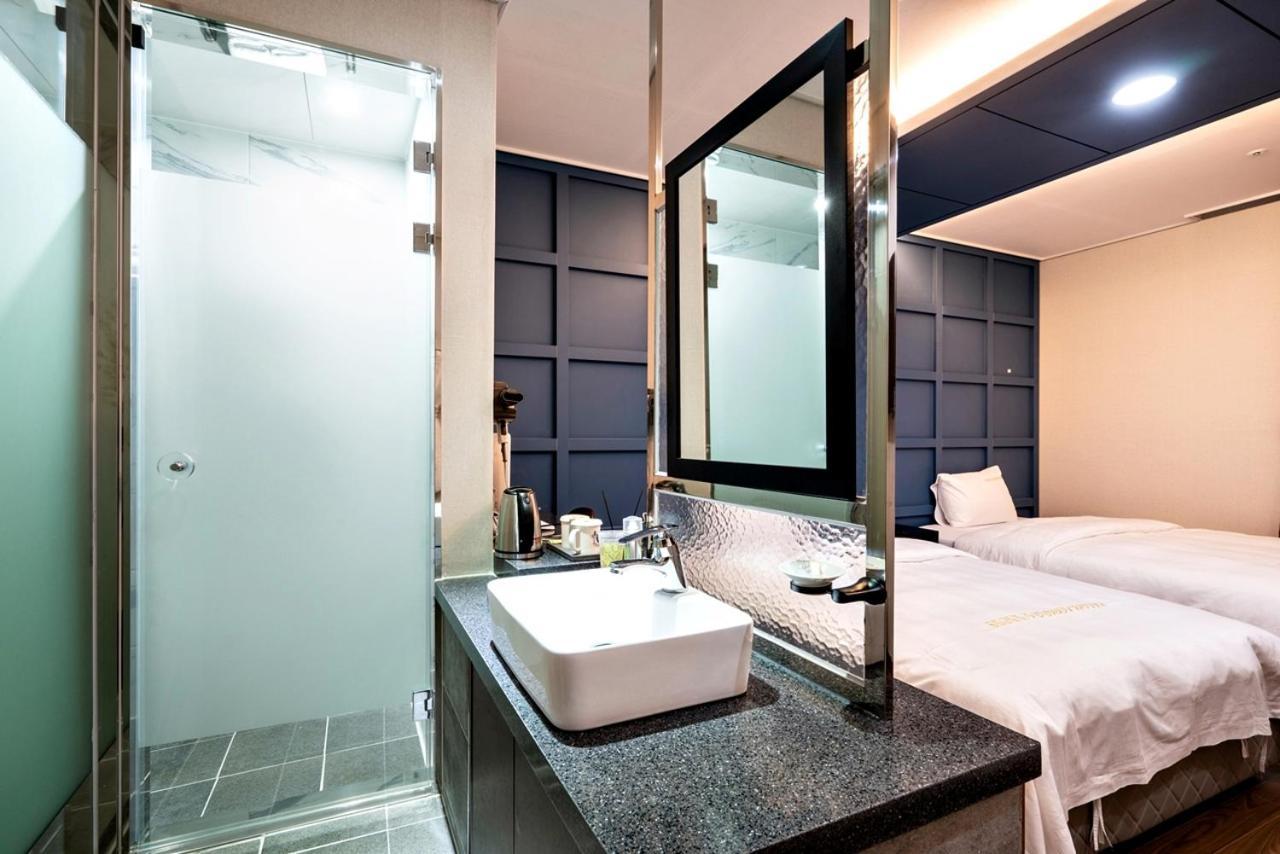 Siheung Seoul Tourist Hotel Экстерьер фото