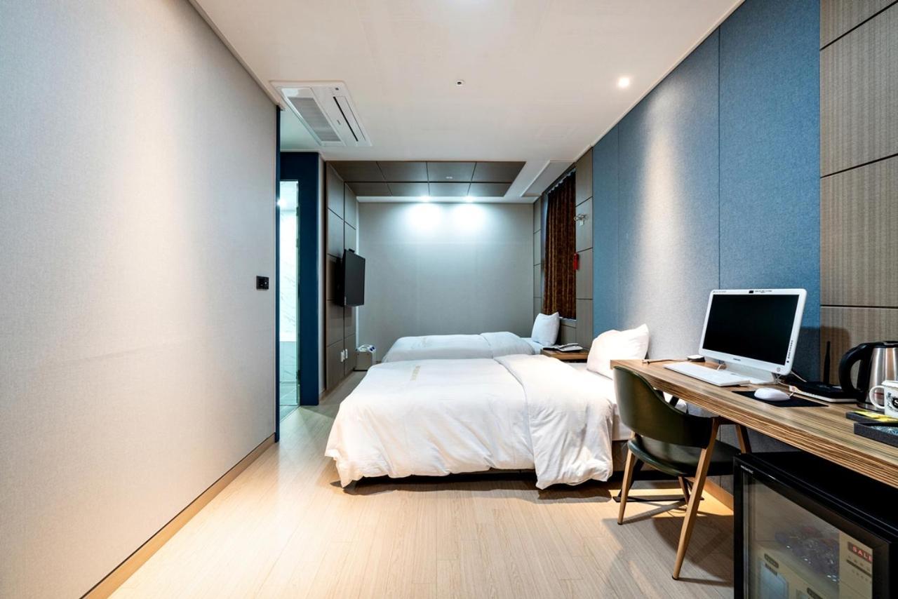 Siheung Seoul Tourist Hotel Экстерьер фото
